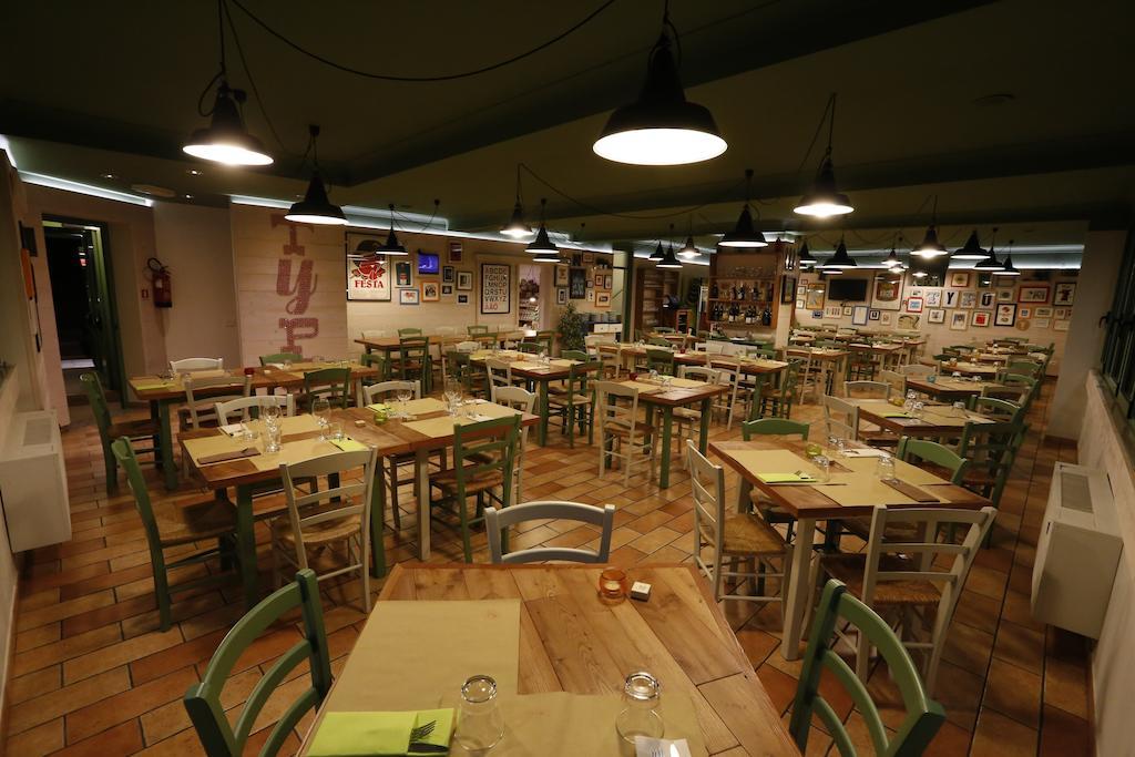 Typo Locanda Typica Пезаро Экстерьер фото